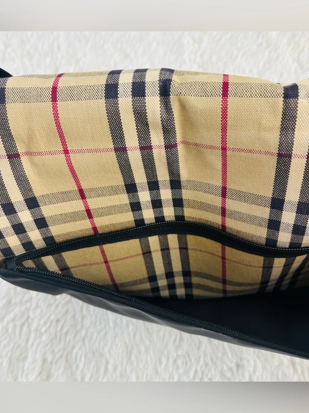 Burberry Black Label Nova Check Canvas Black Nylon Crossbody/Messenger Large Bag